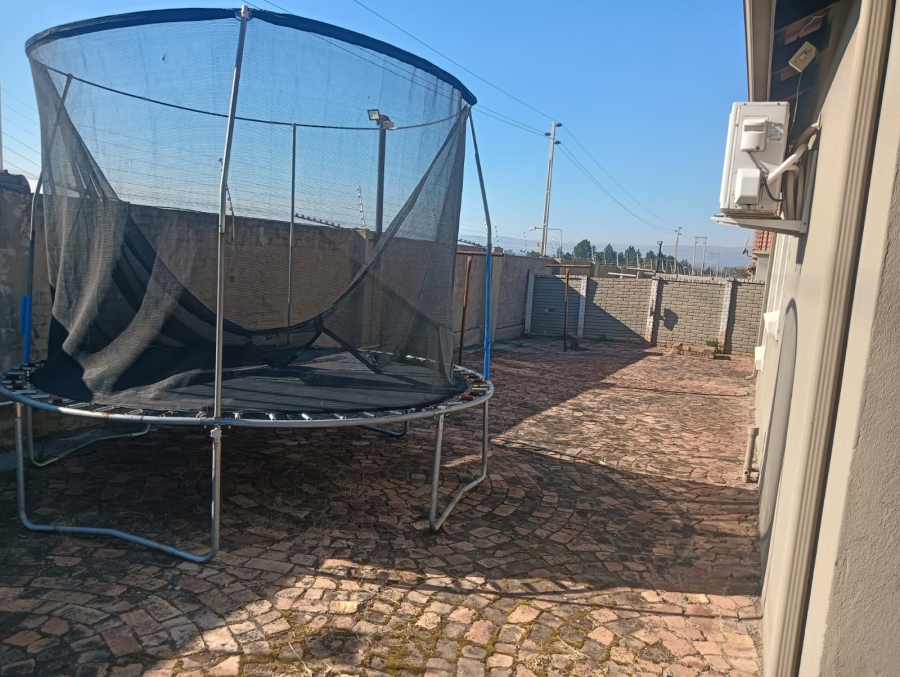 3 Bedroom Property for Sale in Waterkloof North West